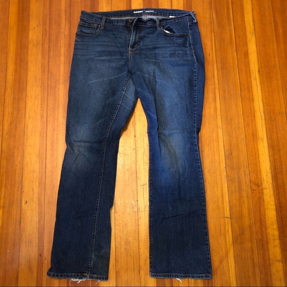 Old Navy mid-rise boot cut blue jeans 👖